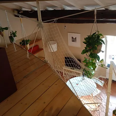 Deco's Place Olivia Apartmán