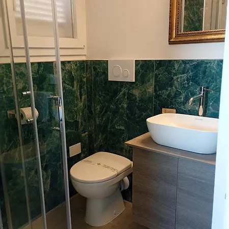 Апартаменты Deco's Place Olivia Рим